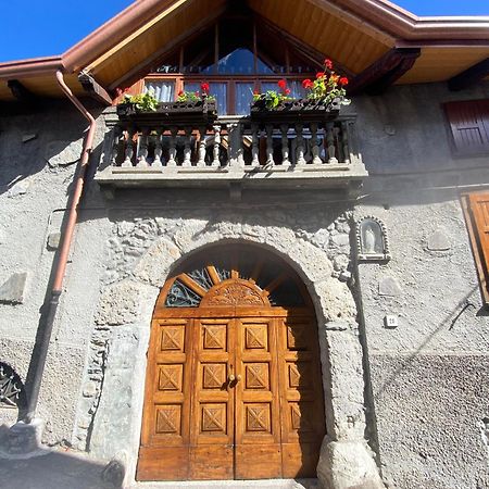 Casa Nel Centro Storico Di Borno Vila Exterior foto