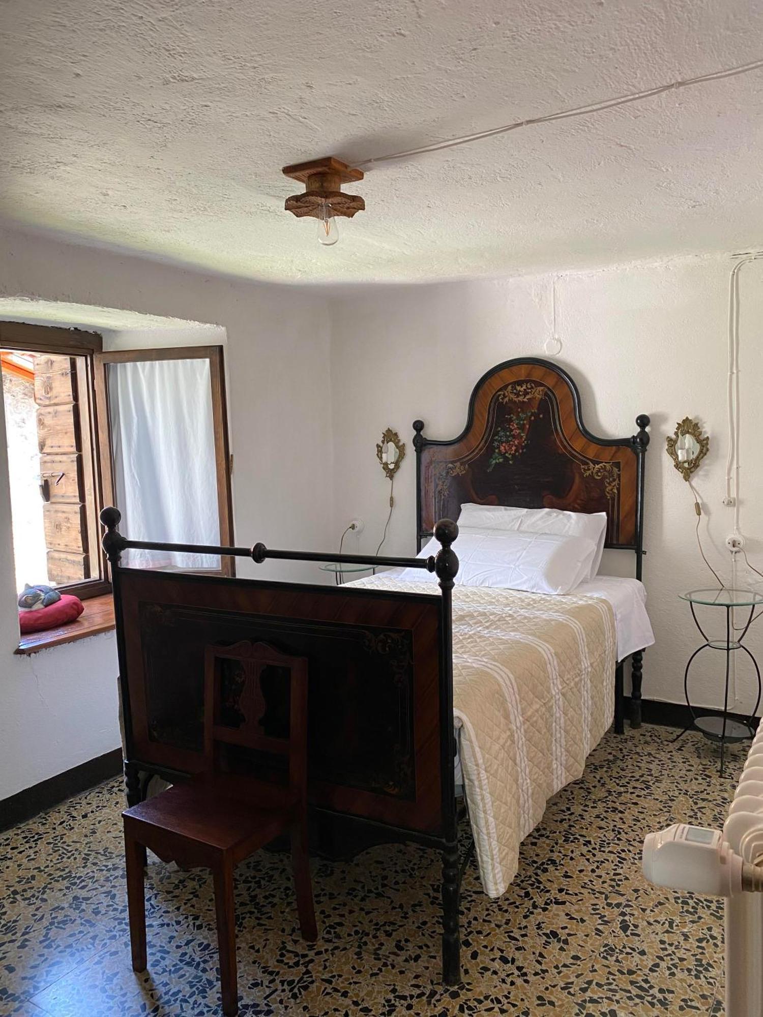 Casa Nel Centro Storico Di Borno Vila Exterior foto