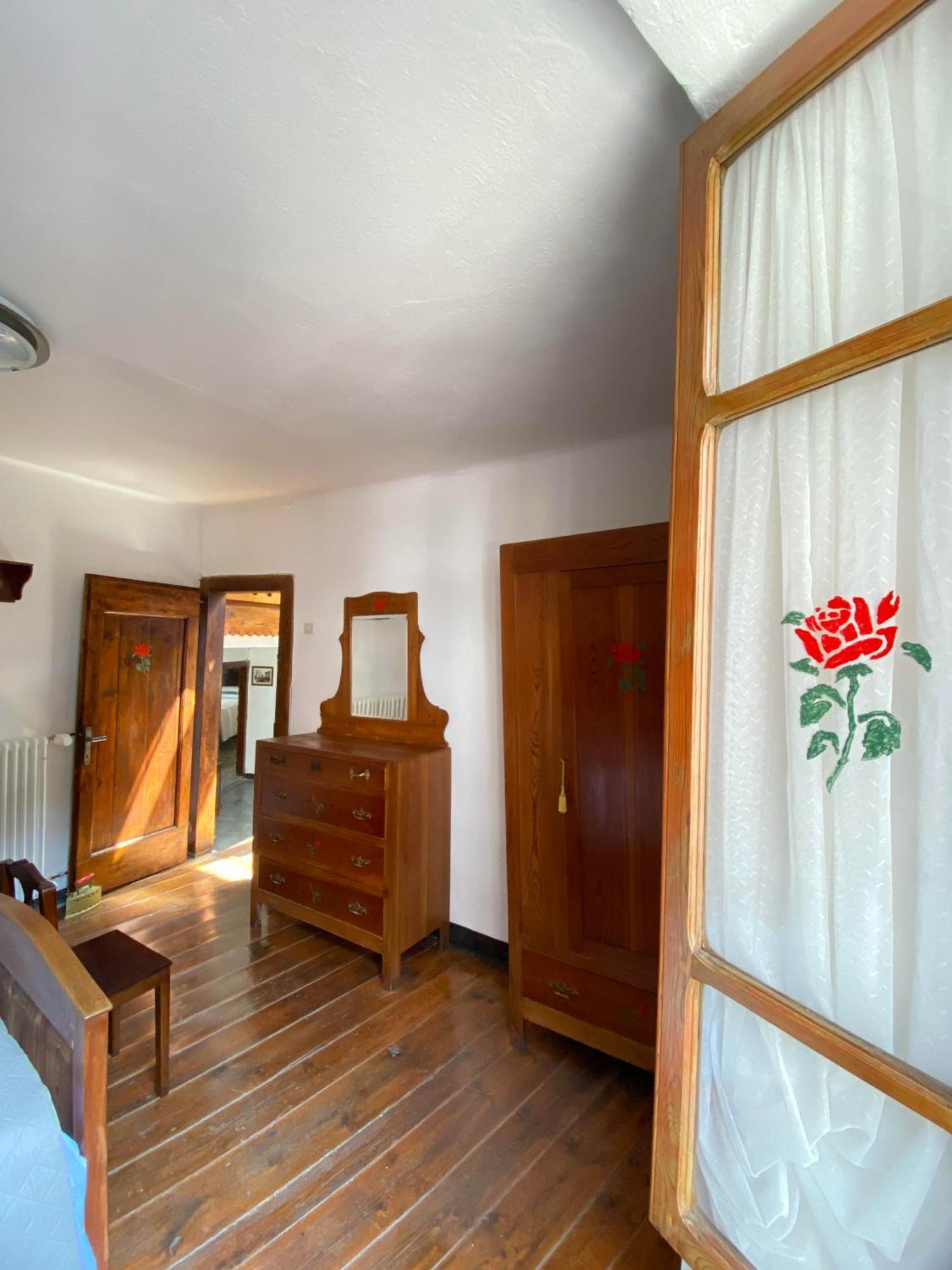 Casa Nel Centro Storico Di Borno Vila Exterior foto